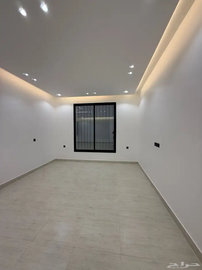 للبيع ارواف علويه وشقق ارضيه تشطيب فندقي ف احد رفيده 27