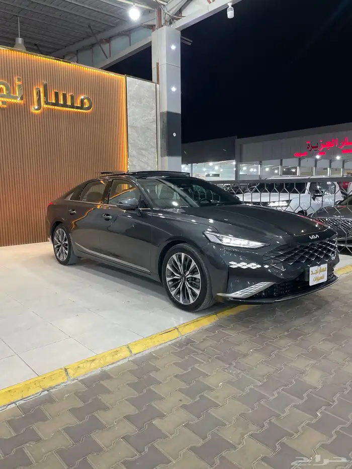 كيا كي8 موديل 2022 فل كامل 3