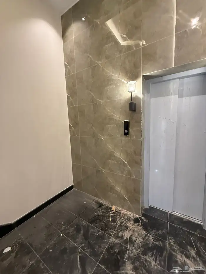 للبيع شقق علويه وارضيه بسعر صيدة بدرة الموسي ع برحه مسجد 20