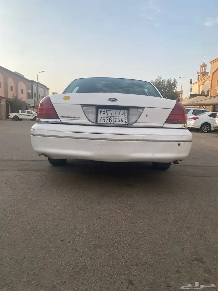 فورد فكتوريا 2003 1