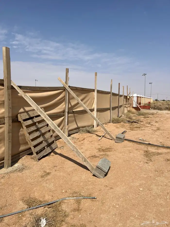 اغراض مزرعة غرفة وشبوك وغيرها 7