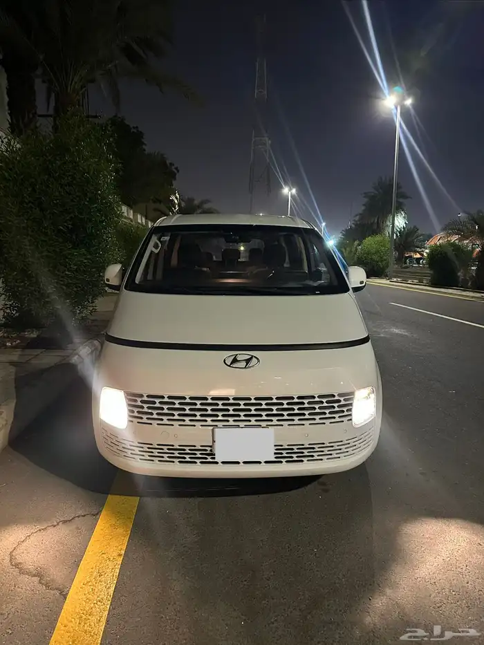 هونداي  ستاريا 2022 2