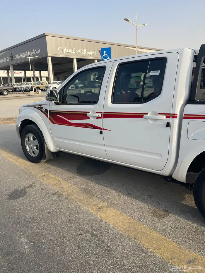 نيسان نافارا 2015 6