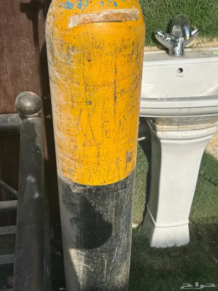 للبيع اسطوانه غاز هليوم مع الساعة فاضيه الرياض على سوام 2