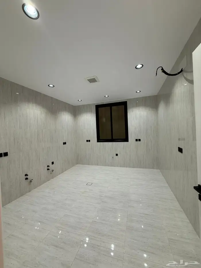 للبيع ادوار تمليك علويه بمساحات كبيره شرق الخميس حى الراقي 17