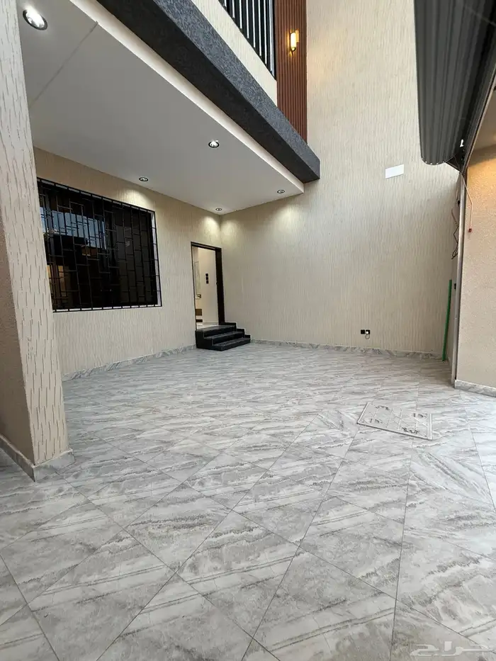 للبيع شقق علويه وارضيه بسعر صيدة بدرة الموسي ع برحه مسجد 4