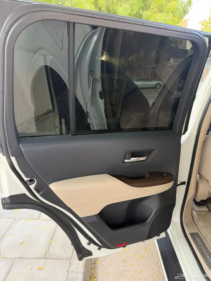 للبيع لاندكروزر جي اكس او 9