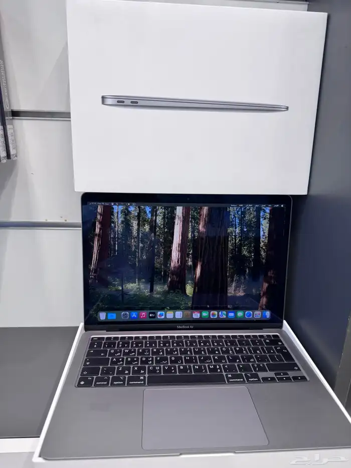 ماك بوك اير M1 سعة 256 رام 8 بطاريه 100 دورات الشحن 6 ب1550 1
