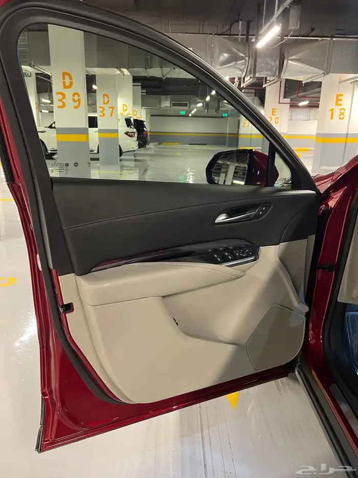كاديلاك XT4 شبة اصفار 2023 11
