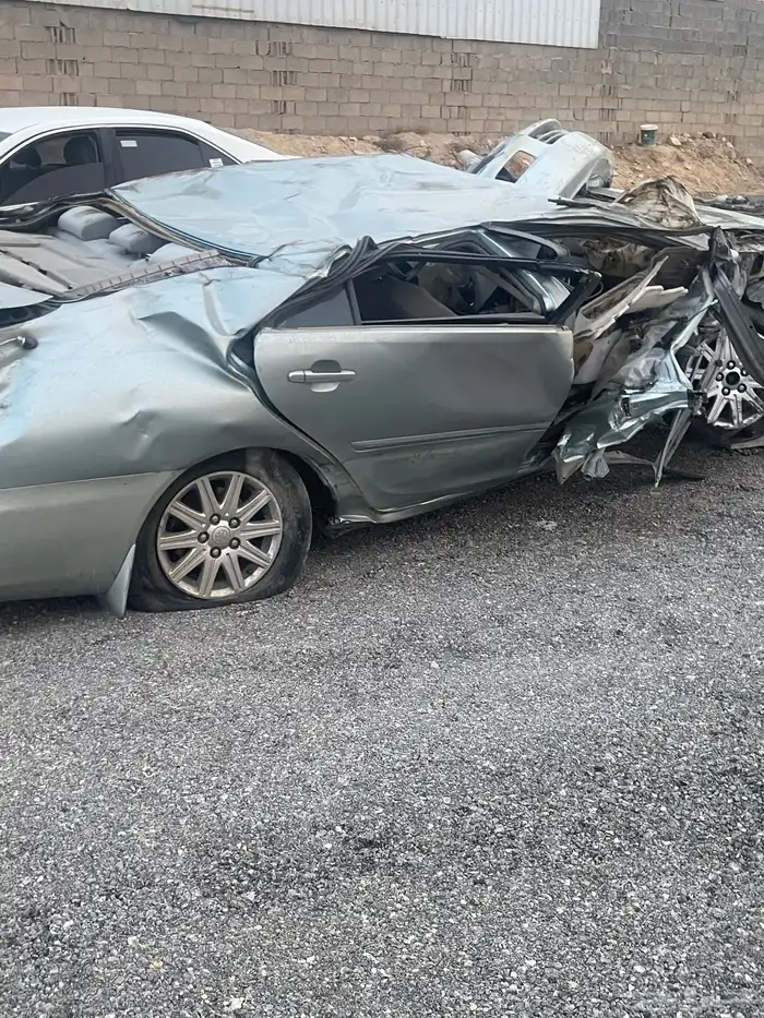 كامري 2006 قراندي البيع قطع غيار 2