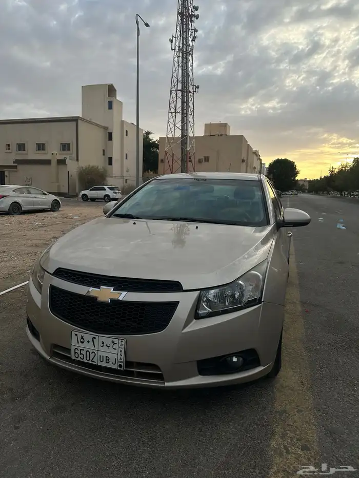 شيفروليه كروز 2012 ذهبي 11