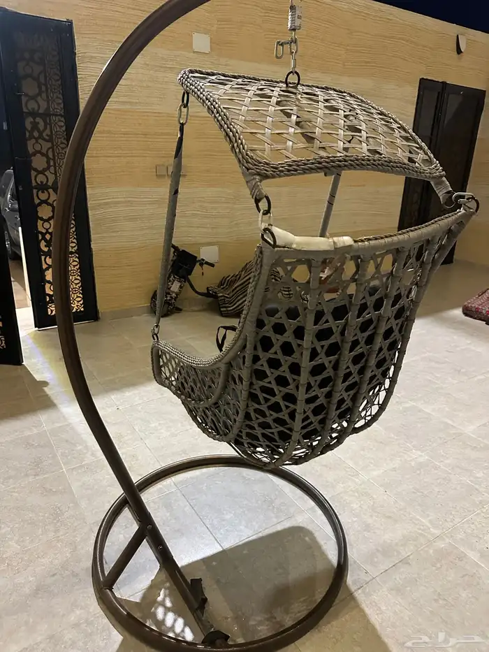 كرسي هزاز شبه جديد على السوم 0