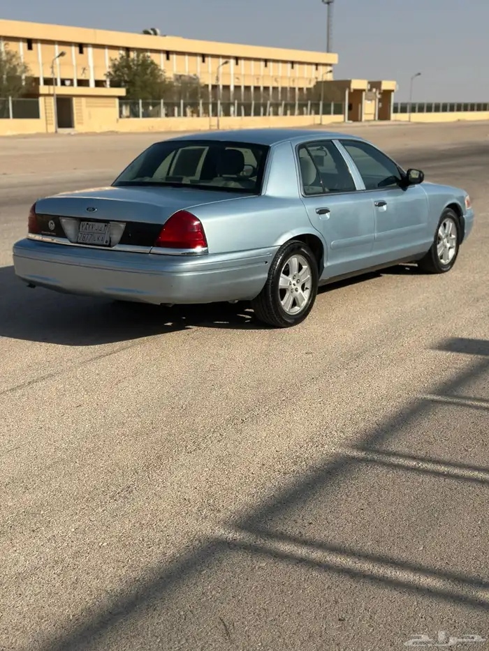 فورد فكتوريا 2006 1