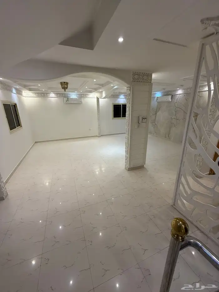 فيلا مستقله في حي قرطبة الغربيه شرق سابك ( 300 م ) 13