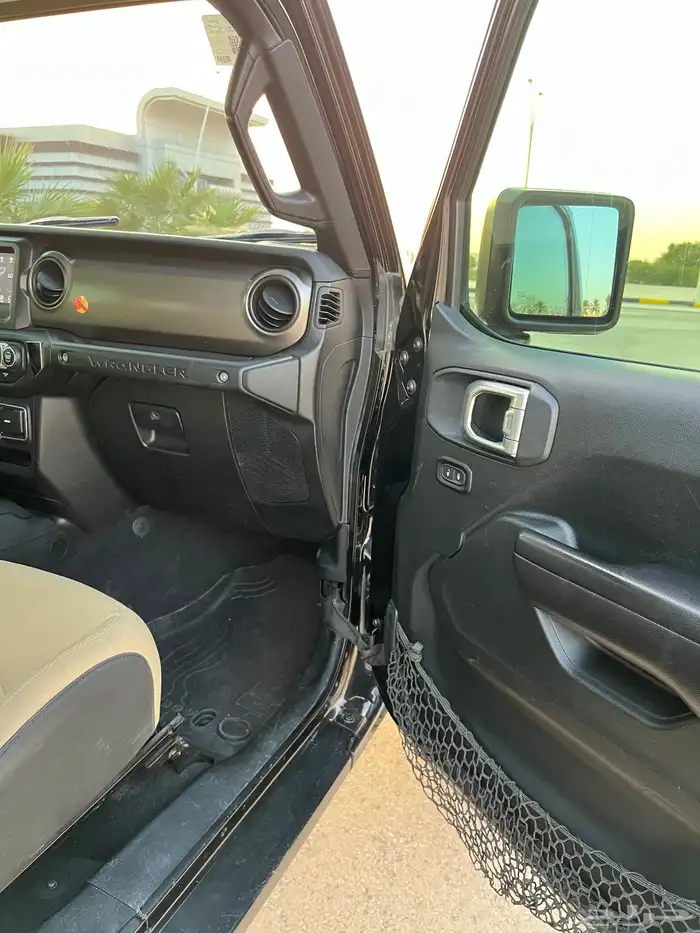 رانجلر سبورت (2018). 24