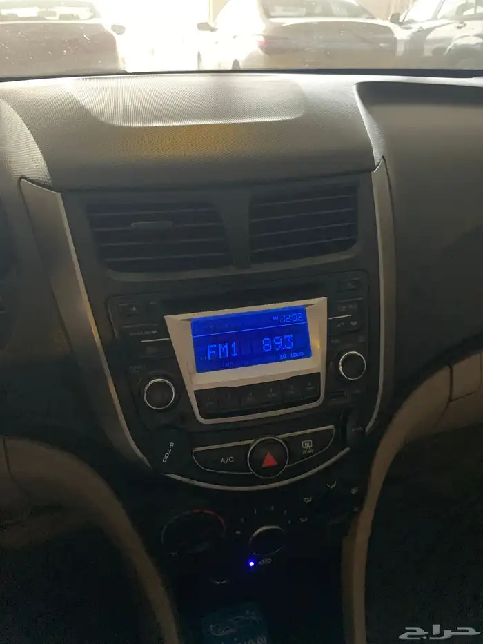 للبيع هيونداي اكسنت 2016 13