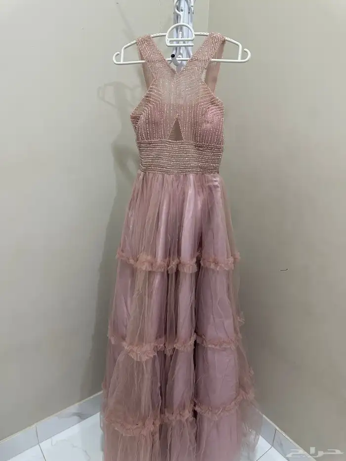 فستان مستعمل نظيف للبيع 0