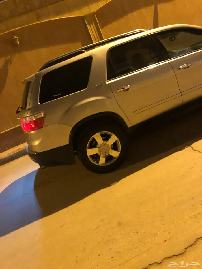 جي ام سي اكاديا 2008 13