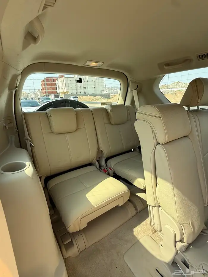 2023 تويوتا برادو وارد عبد اللطيف جميل 4