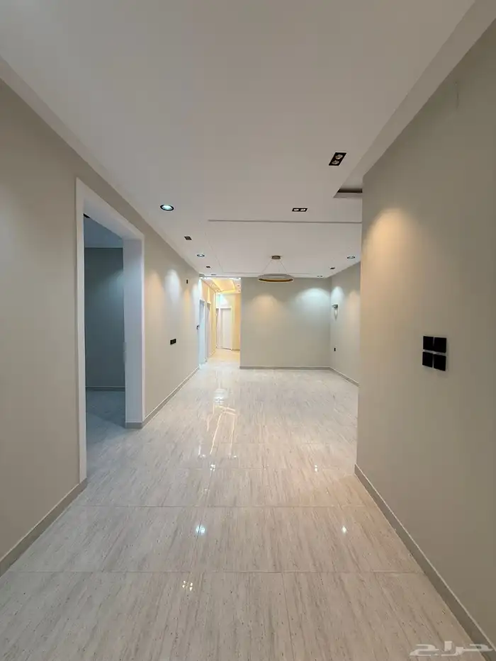 للبيع ادوار تمليك علويه بمساحات كبيره شرق الخميس حى الراقي 11