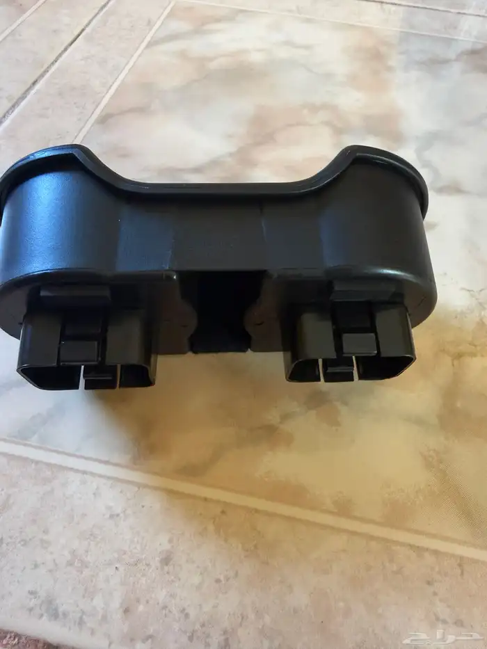 قاعدة اكواب لاندكروزر 5