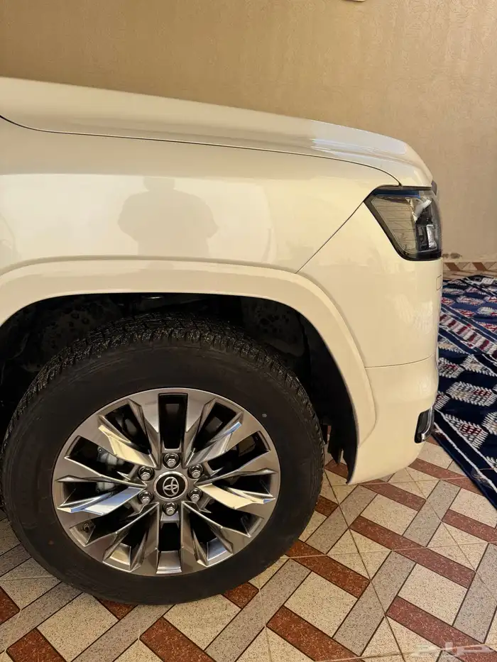 جيب لاندكروزر مديل 2024 الفئه رقم 4 24