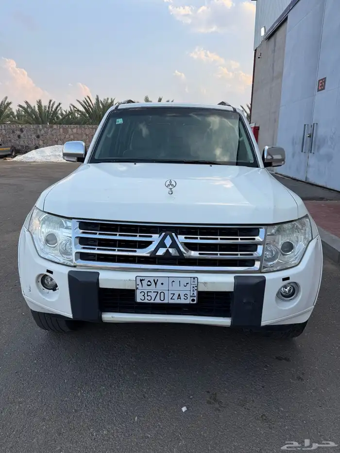 باجيرو 2011 مكينة كبيره فل كامل 0