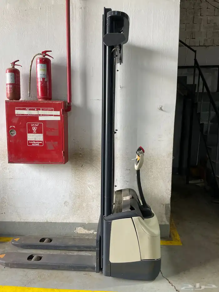 رافعه استكر كراون المانيه للبيع 2