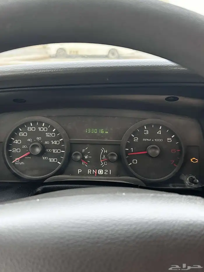 فورد فكتوريا 2010 سعودي ممشى قليل 10