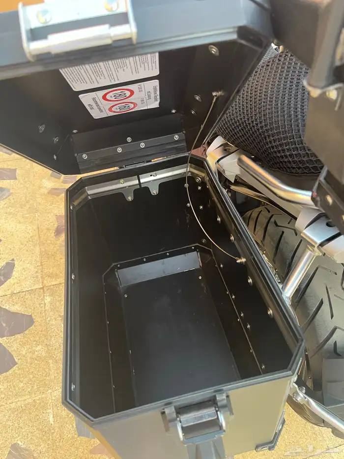 ادفنشر bmw 1250 R 2021 اصدار 40 عام لوحة مميزة 14