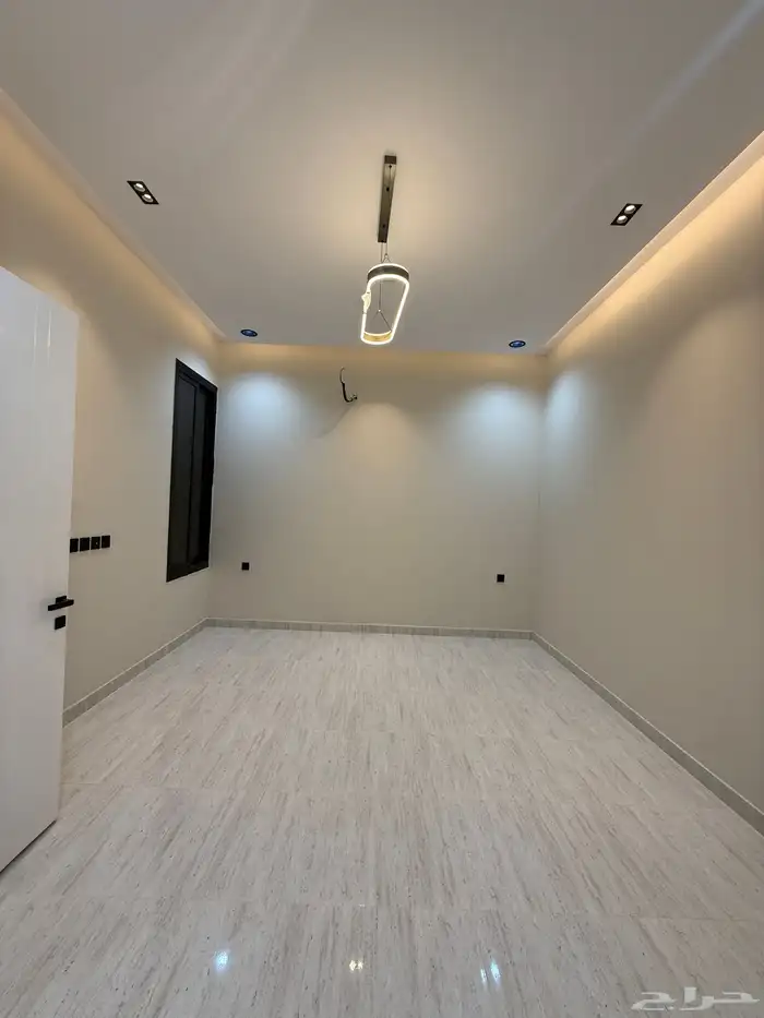 للبيع شقق علويه وارضيه بسعر صيدة بدرة الموسي ع برحه مسجد 38