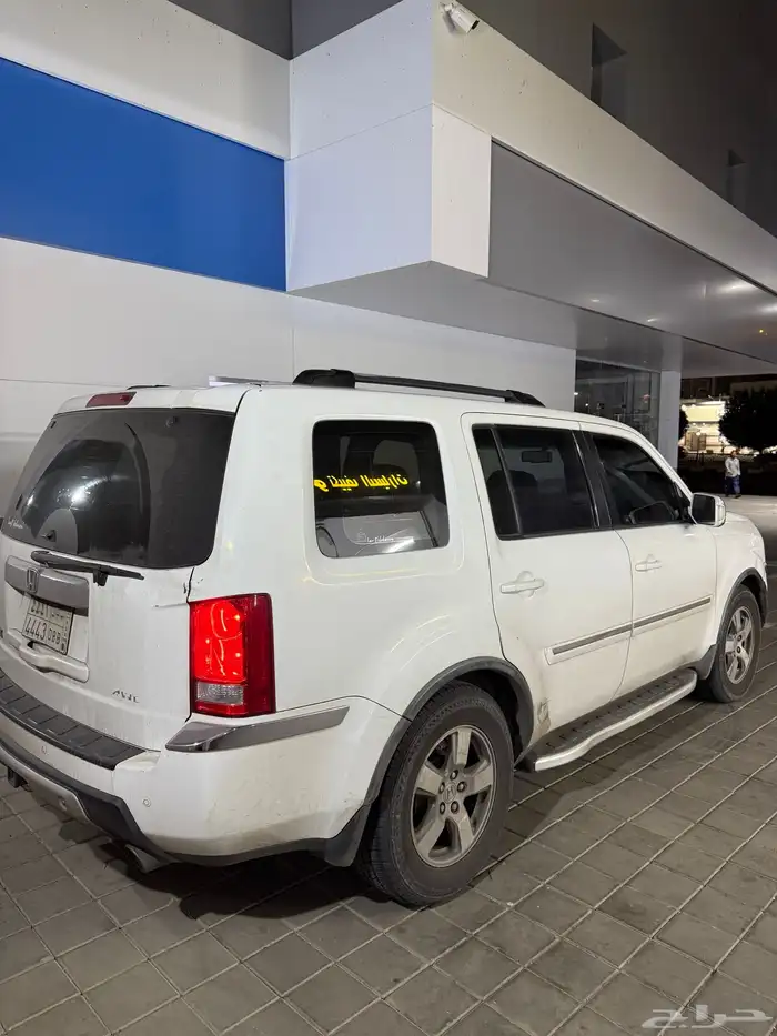 هوندا بايلوت يحمل لوحة شبه مميزة 2