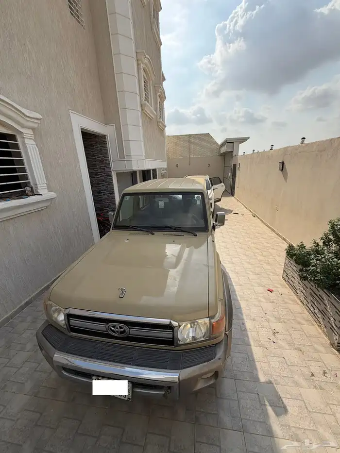 جيب ربع 2014 نظيف جدا  مشروط كامل 5