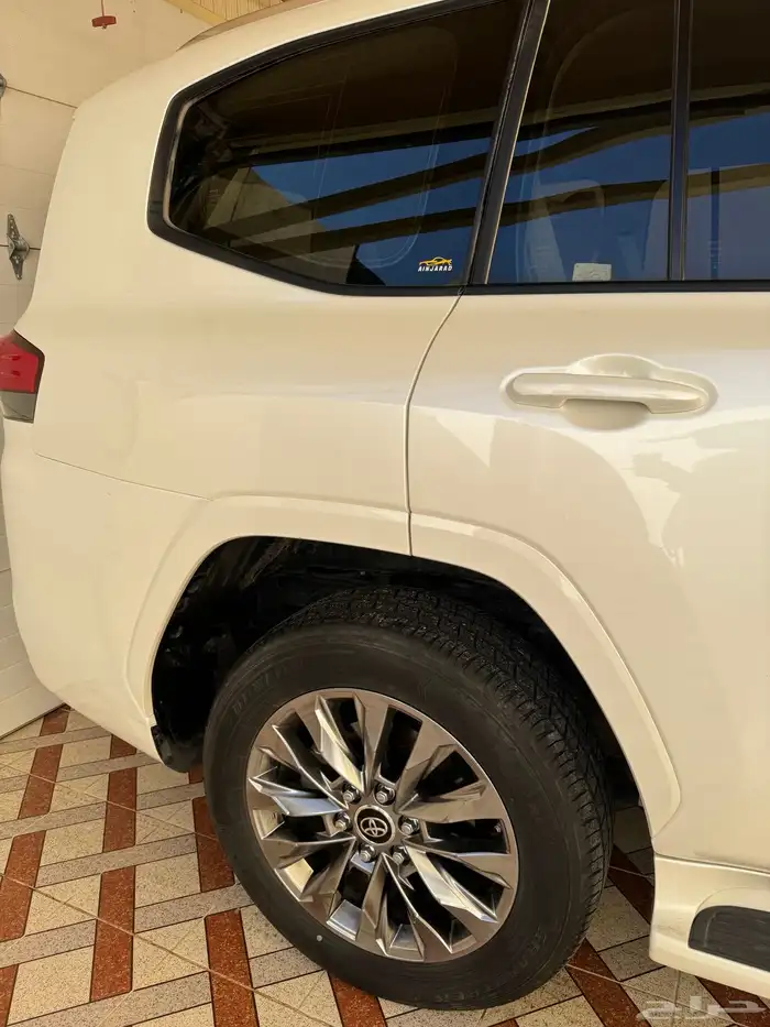 جيب لاندكروزر مديل 2024 الفئه رقم 4 21