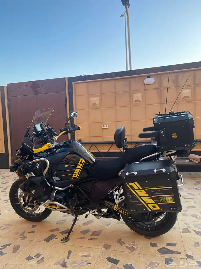 ادفنشر bmw 1250 R 2021 اصدار 40 عام لوحة مميزة 8