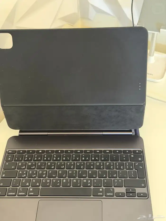 ايباد برو 13 بوصة (M4) يدعم الشريحة QR 10