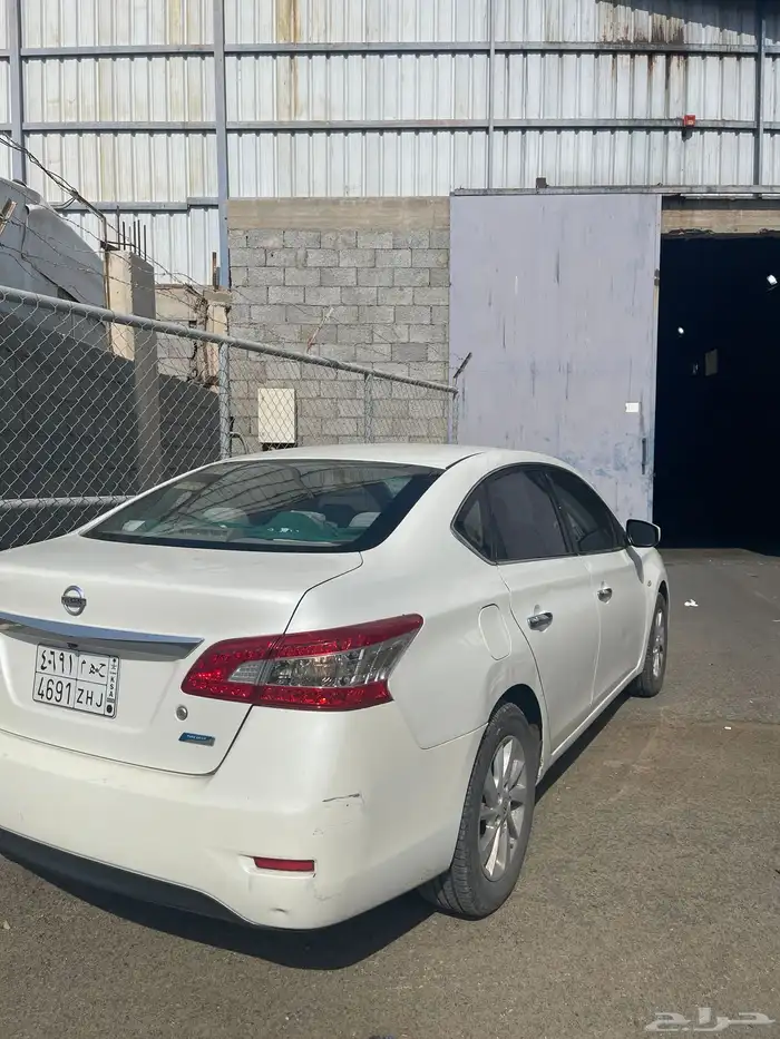 للبيع سيارة نيسان سنترا 2016 0