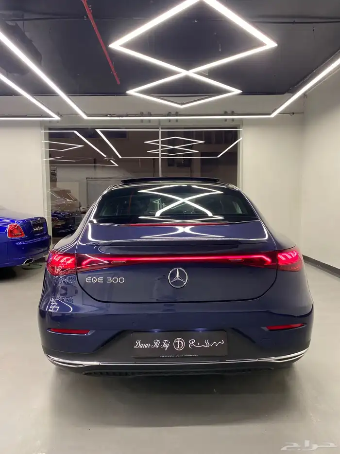 مرسيدس EQE300 4