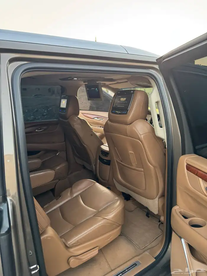 كاديلاك اسكاليد 2015 الدفعه الاخيرة 13