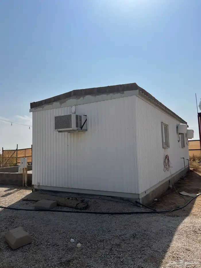 اغراض مزرعة غرفة وشبوك وغيرها 1