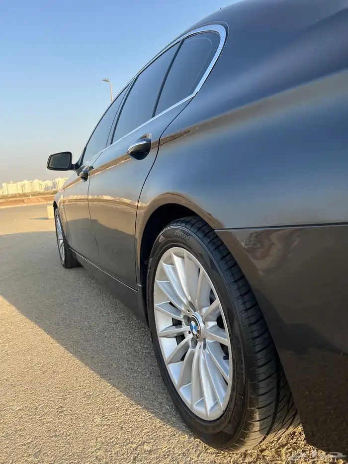 بي ام دبليو الفئة الخامسة 13