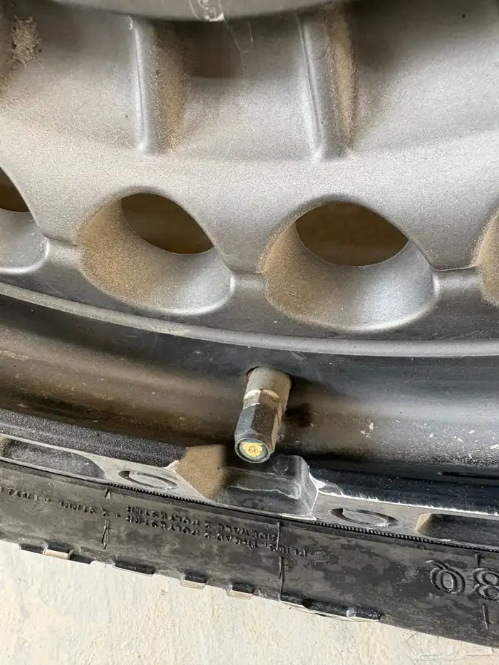 جنوط بلاك راينو مع كفرات نص حجرية   6 مسامير 8