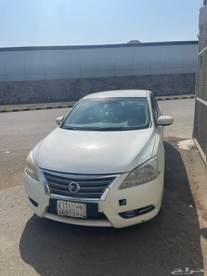 للبيع سيارة نيسان سنترا 2016 1