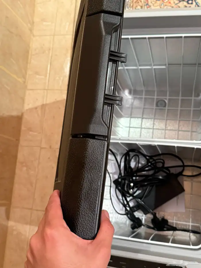 ثلاجة متنقله للسياره 2