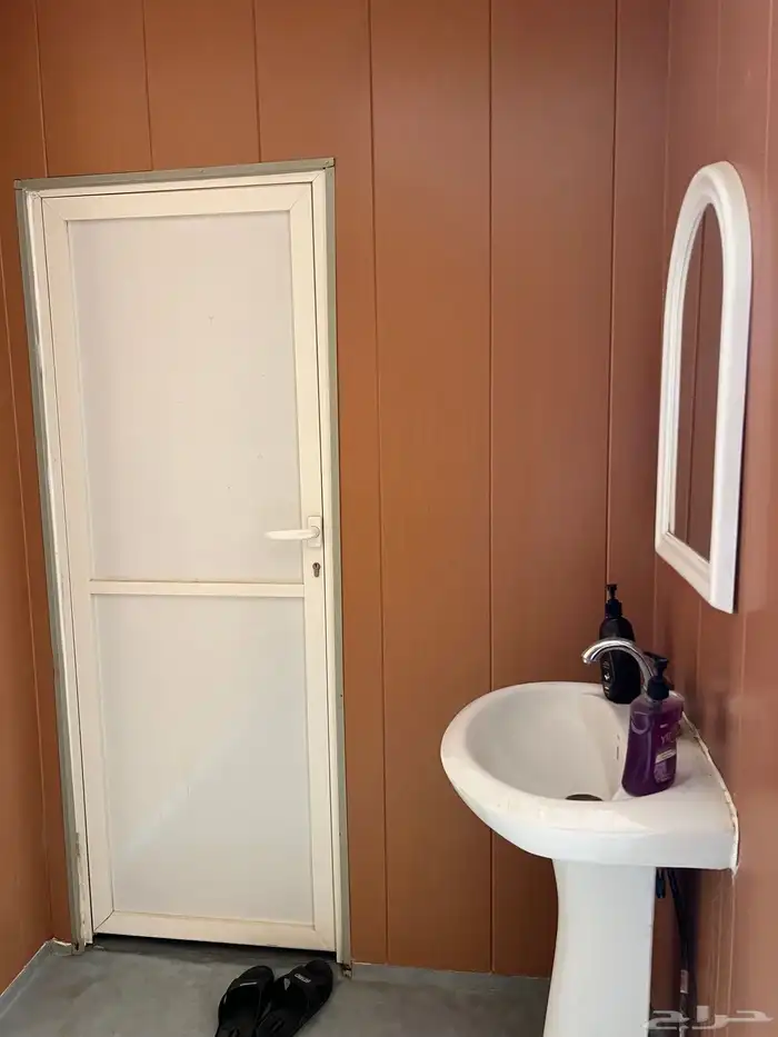 اغراض مزرعة غرفة وشبوك وغيرها 4