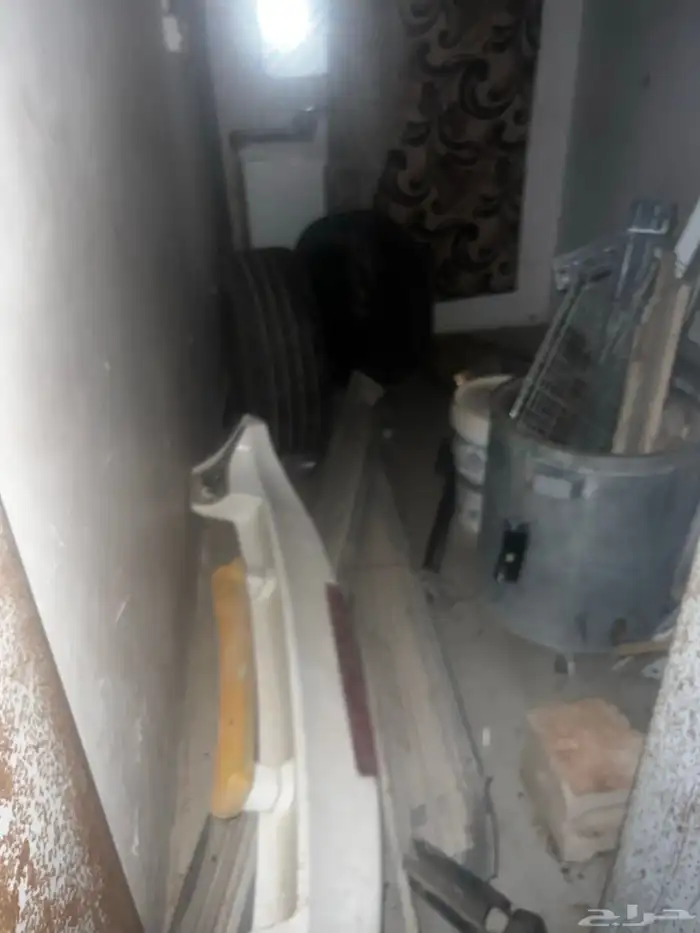 قطع لاند كروزر وقطع بعضها حديد والمنيوم البيع سريع 0