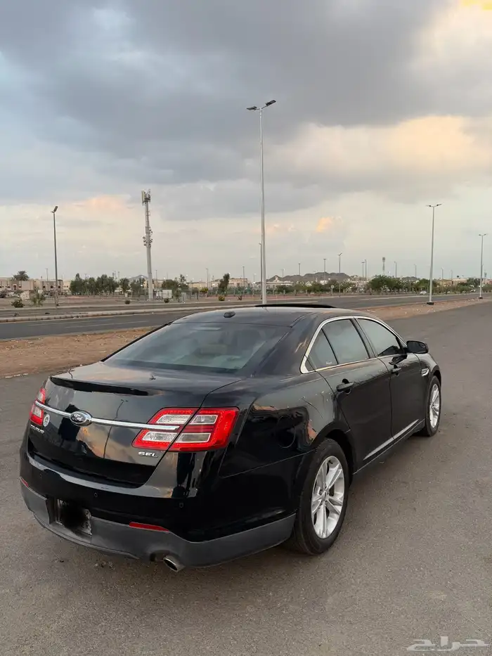 فورد تورس 2015 فل كامل SEL المالك الاول بودي وكاله بصمه 4