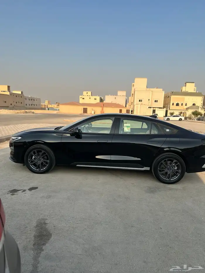 تورس 2025 امبيانتي لون اسود 7