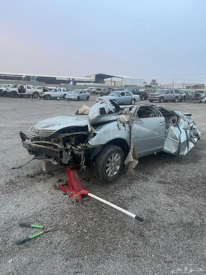 كامري 2006 قراندي البيع قطع غيار 0