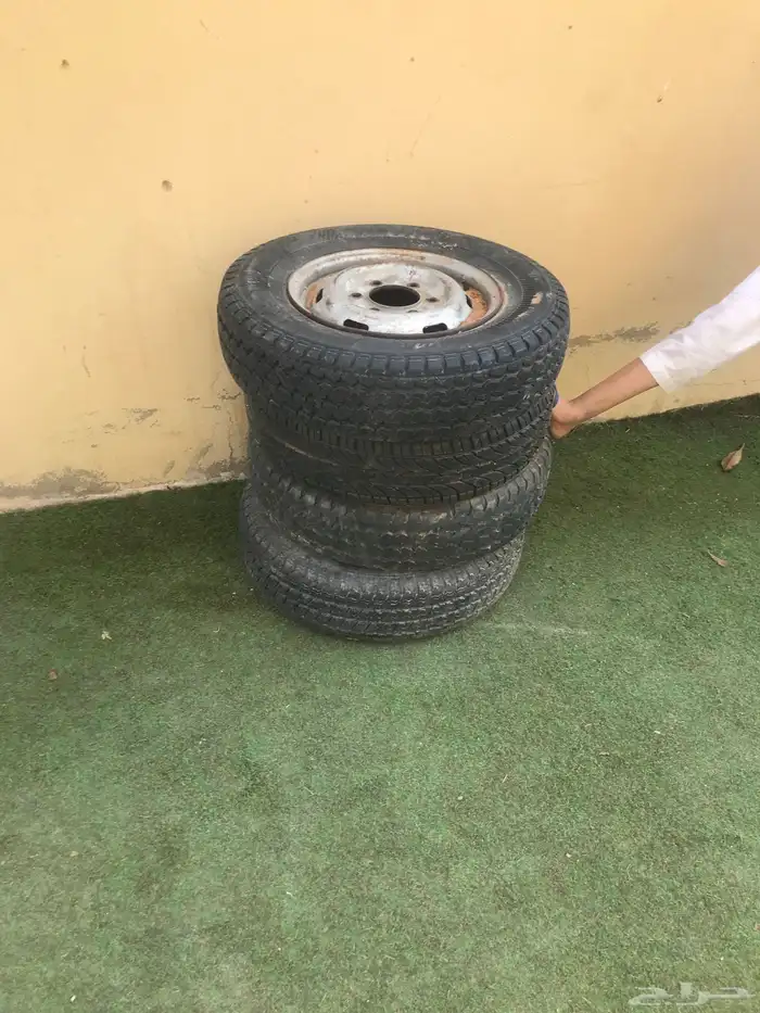 كفرات ددسن مع الجنوط 6مسمار 1